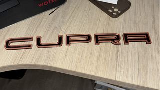 Letras CUPRA bronze