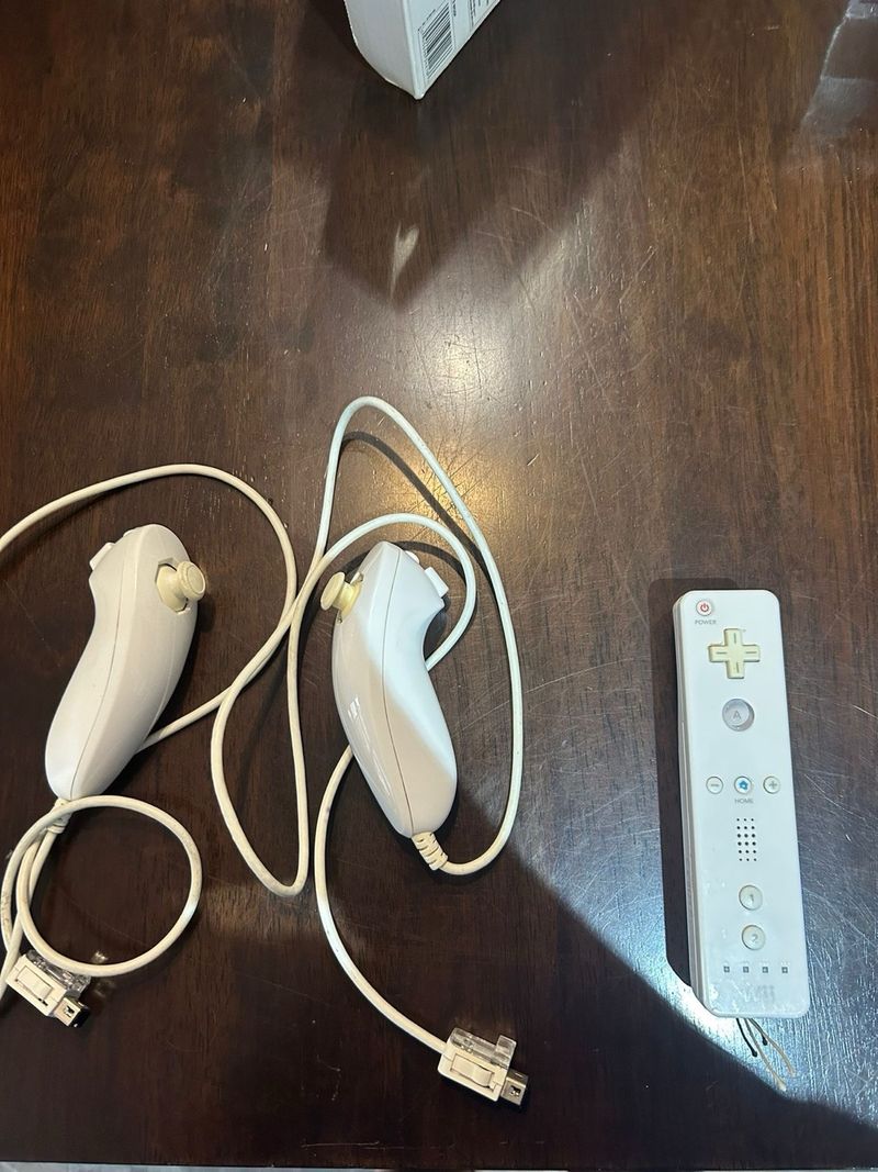 Nintendo Wii + 9 Juegos afbeelding 2