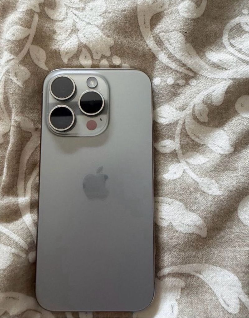 iPhone 15 Pro Gris (Titanium)