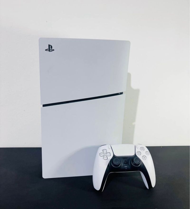Consola PS5 Slim 1TB Blanca afbeelding 4