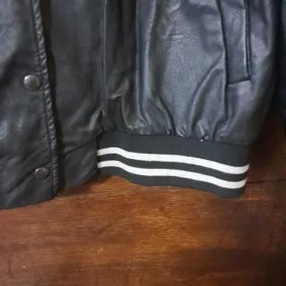 Bomber similpelle leggera taglia S