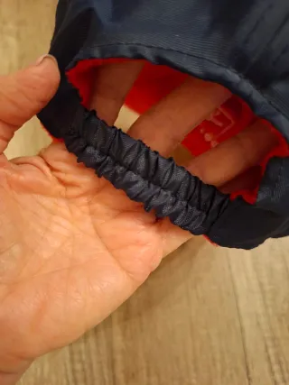 2 Gorras Ray-Ban Polar Impermeable Roja azul