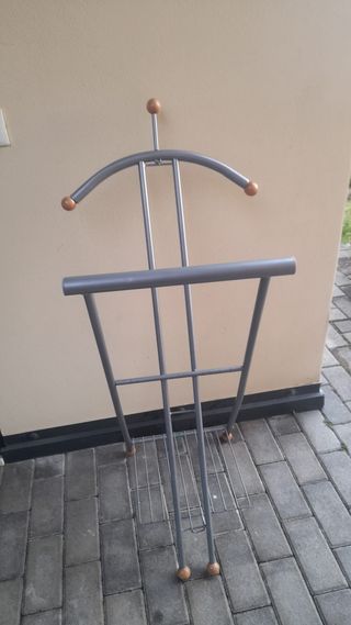 Appendiabiti in metallo grigio chiaro