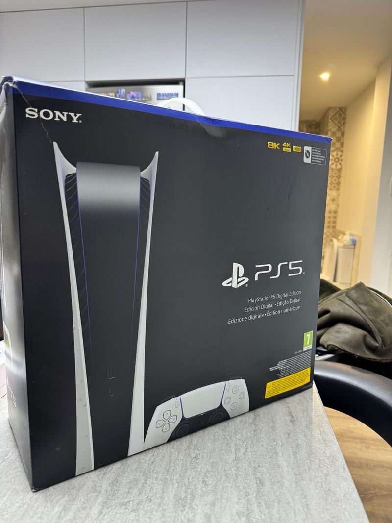 PlayStation 5 Digital Edition PS5