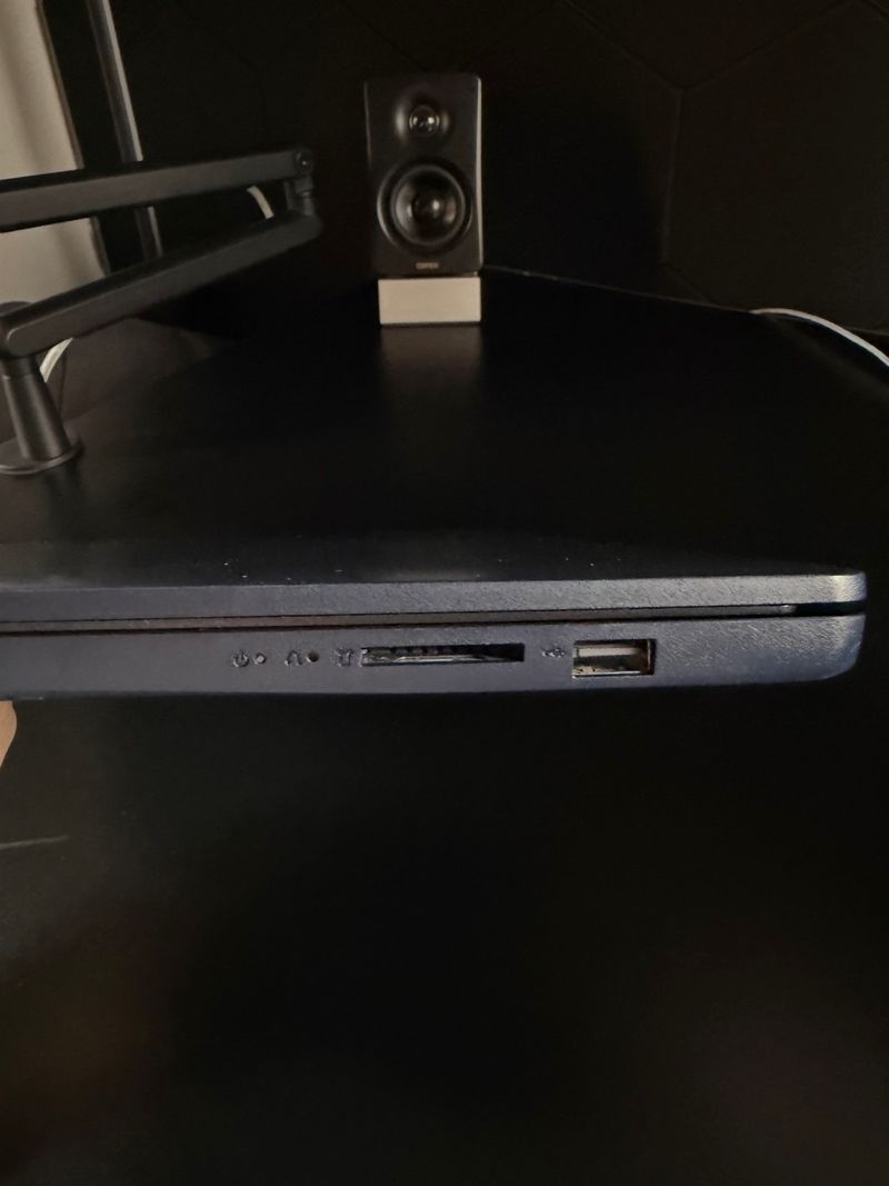 Portátil Lenovo Ideapad 3 con case protector afbeelding 5