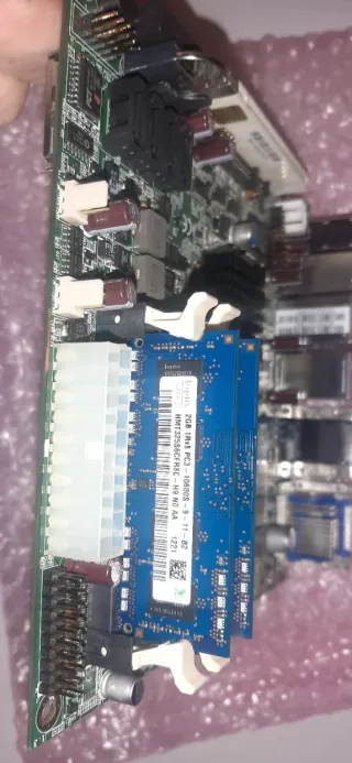 Placa Base MI953AF, Intel I5-520, 4Gb RAM