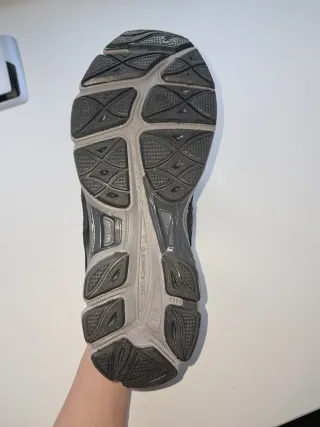 Asics Gel NYC Negro/Gris