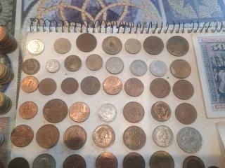 Monedas y Billetes Colección Variada