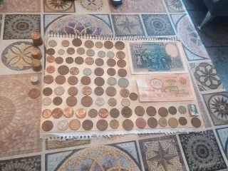 Monedas y Billetes Colección Variada