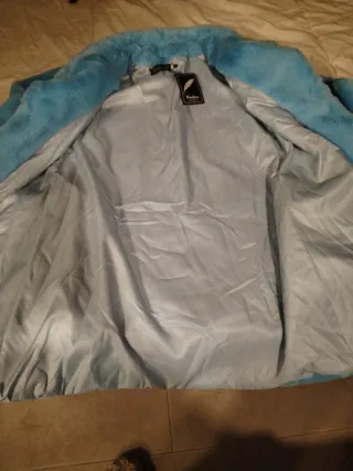 Chaquetón azul de pelo sintético