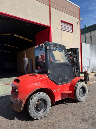 Carretilla elevadora 4x4  Tengo 6 unidades dispodi