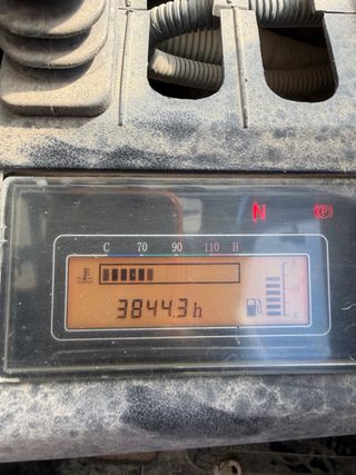 Carretilla elevadora 4x4  Tengo 6 unidades dispodi