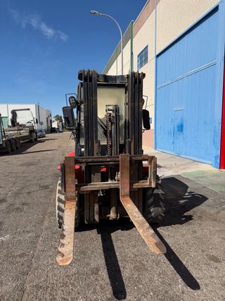 Carretilla elevadora 4x4  Tengo 6 unidades dispodi