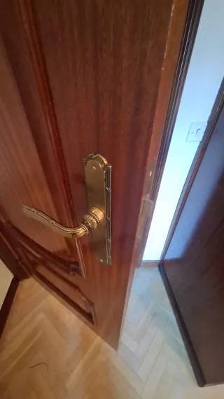 Puertas Sapelli Buen Estado. 72cm.