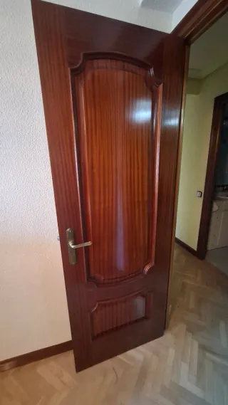 Puertas Sapelli Buen Estado. 72cm.
