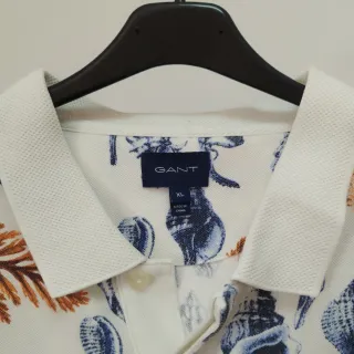Polo GANT XL Búzios Azuis e Folhas Laranja