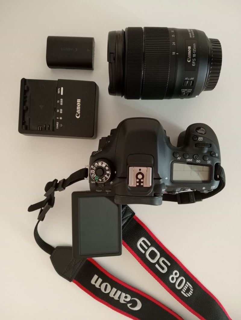 Cámara Canon EOS 80D + Cargador afbeelding 3