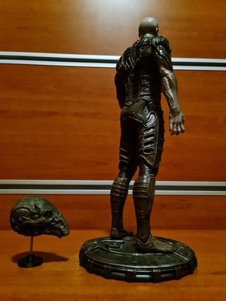 prometheus engineer statue with helmet
