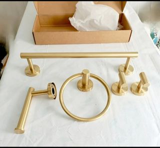Set 5 Accesorios de baño dorados nuevos
