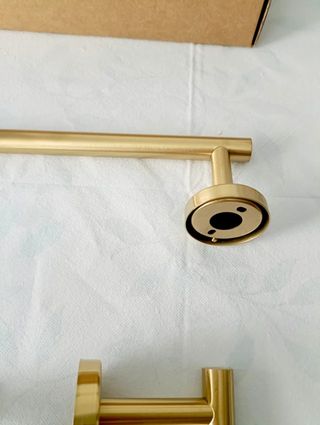 Set 5 Accesorios de baño dorados nuevos