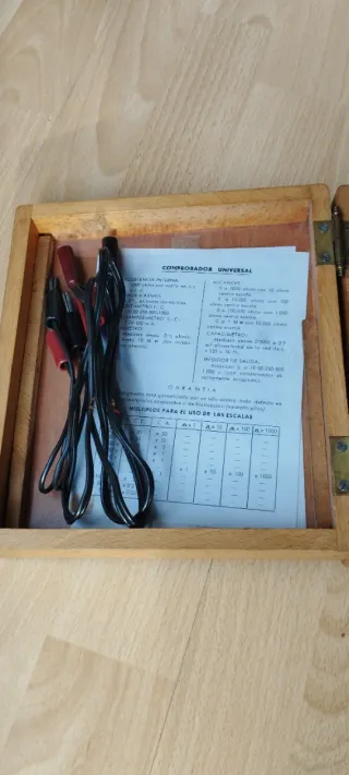 Comprobador Universal Electrométrico