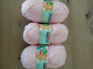 3 Ovillos Pinguin Esmeralda Rosa