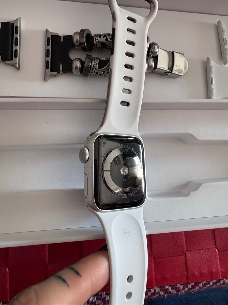Apple Watch Series 3 - 38 mm con correas y caja afbeelding 3