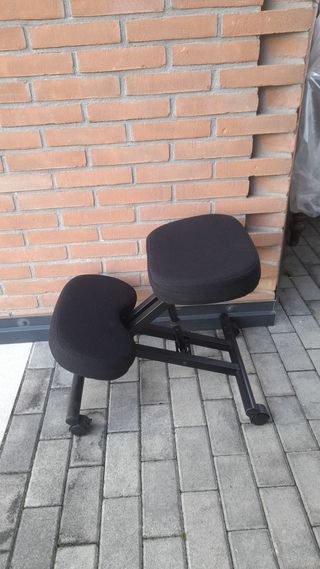 Sedia ergonomica nera