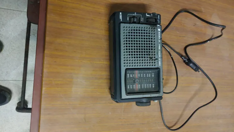 Radio Sanyo 2 Band Receiver RP 6160 D