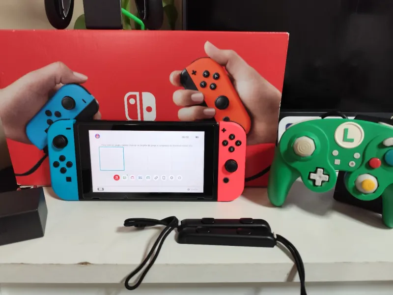 Nintendo Switch V2 Azul/Verde/Rojo afbeelding 2