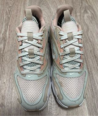 Zapatillas Nike Air Spiridon Cage Beige/Rosa