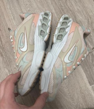 Zapatillas Nike Air Spiridon Cage Beige/Rosa