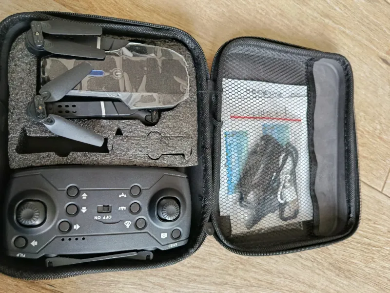 Drone plegable con control remoto