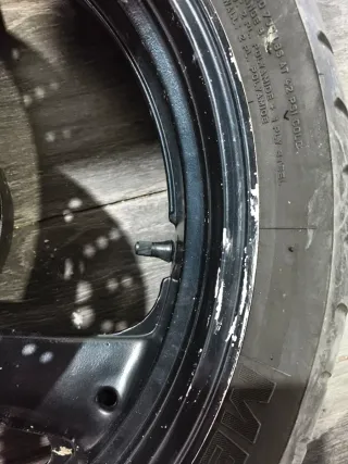 Rueda Tras. Yamaha FZR600 (1996)