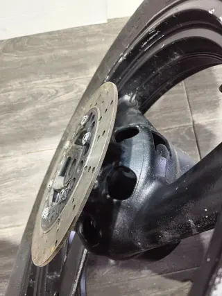 Rueda Tras. Yamaha FZR600 (1996)