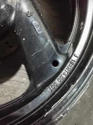 Rueda Tras. Yamaha FZR600 (1996)