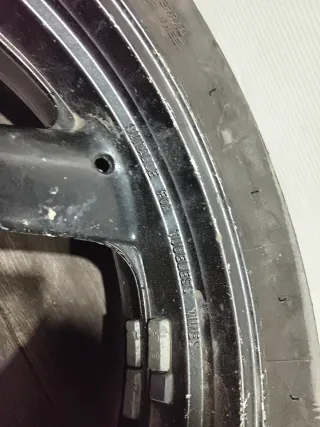 Rueda Tras. Yamaha FZR600 (1996)