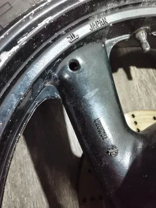 Rueda Tras. Yamaha FZR600 (1996)