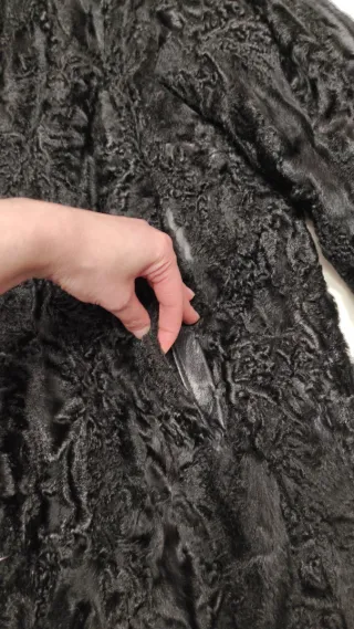 Abrigo de astracán negro