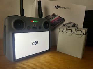 DJI Mini 4 Pro Combo Fly More