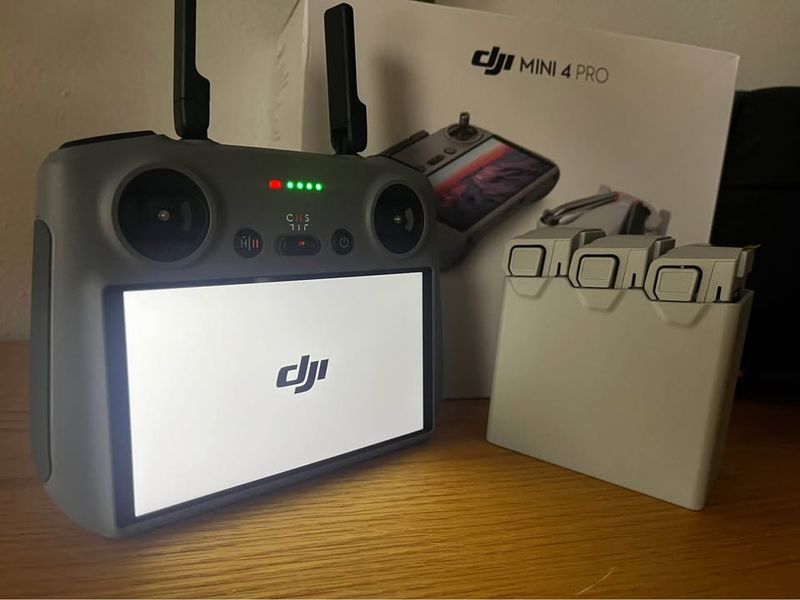 DJI Mini 4 Pro Combo Fly More afbeelding 3