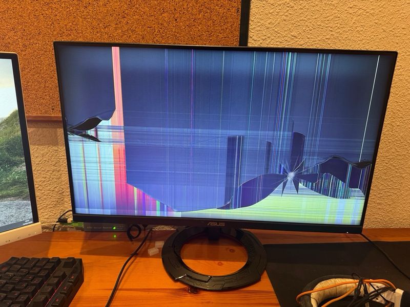 Monitor Gaming Asus VG249Q1R 23.8 FHD afbeelding 2