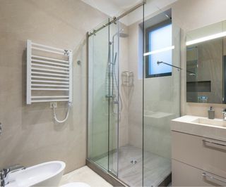 Reformas baño y piso - Profesional y económico