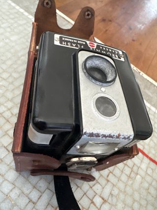 Cámara Brownie Flash Kodak años 50