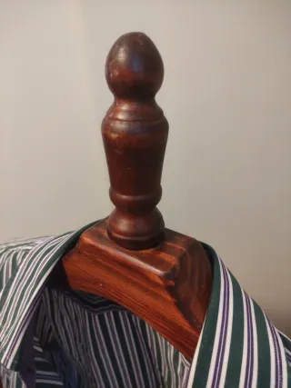 Galán de noche madera y metal