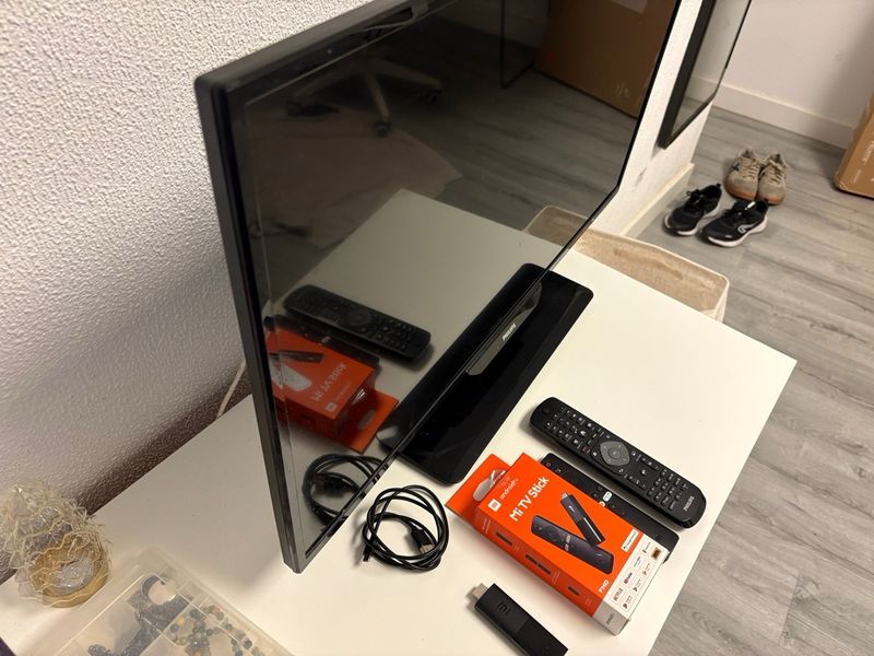 TV Philips 32 + Mi Stick TV afbeelding 2