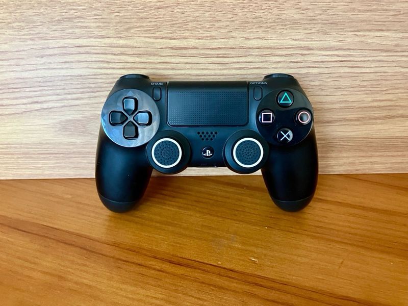 PlayStation 4 + 2 mandos afbeelding 5