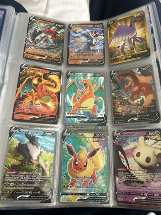 Lote de cartas Pokémon V
