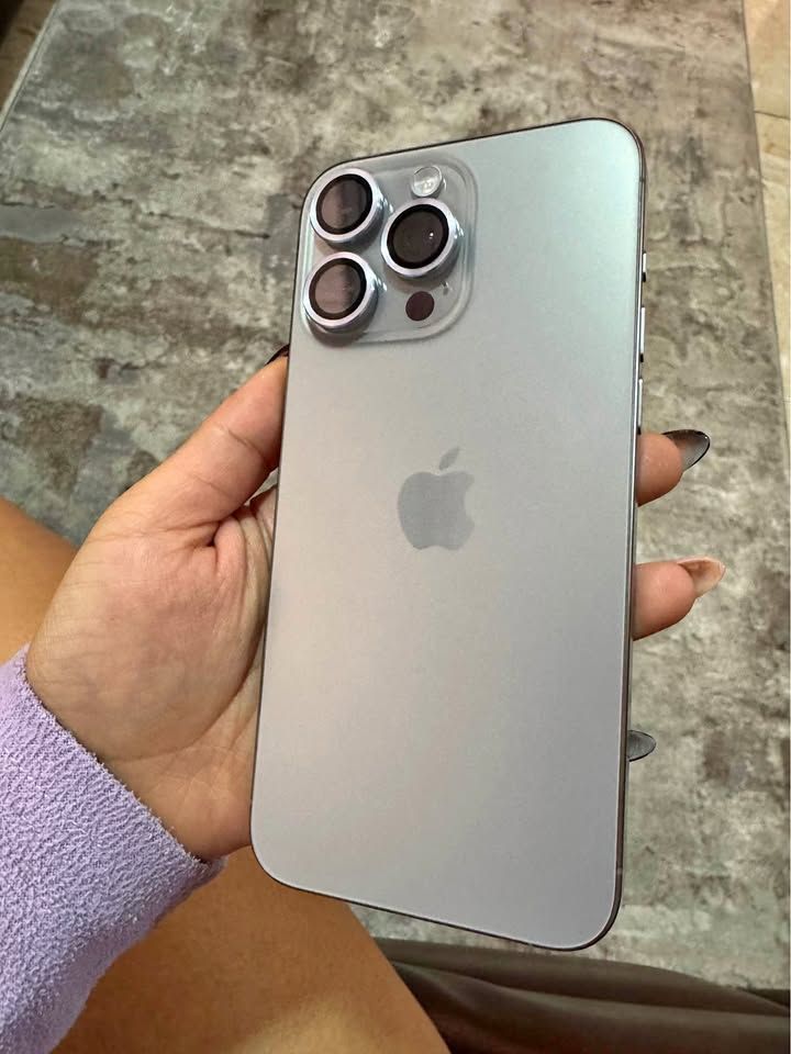 iPhone 15 Pro Max Plata
