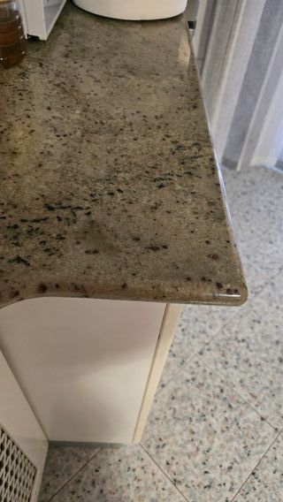 Cucina su misura beige e bianca